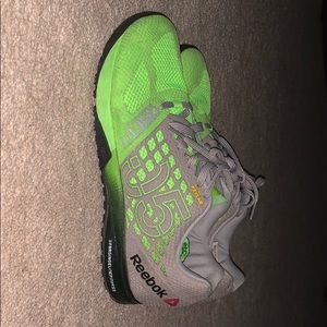 Nano 5, hard to find green! Worn, but lots of life